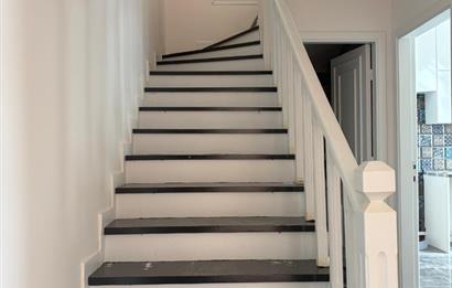 ENGİN SİTESİ'NDE YENİLENMİŞ DENİZ MANZARALI DUBLEKS DAİRE