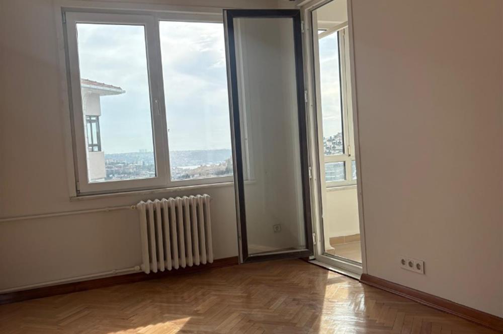 ENGİN SİTESİ'NDE YENİLENMİŞ DENİZ MANZARALI DUBLEKS DAİRE