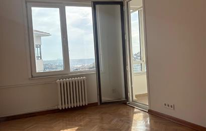 ENGİN SİTESİ'NDE YENİLENMİŞ DENİZ MANZARALI DUBLEKS DAİRE