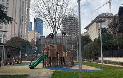 ENGİN SİTESİ'NDE YENİLENMİŞ DENİZ MANZARALI DUBLEKS DAİRE