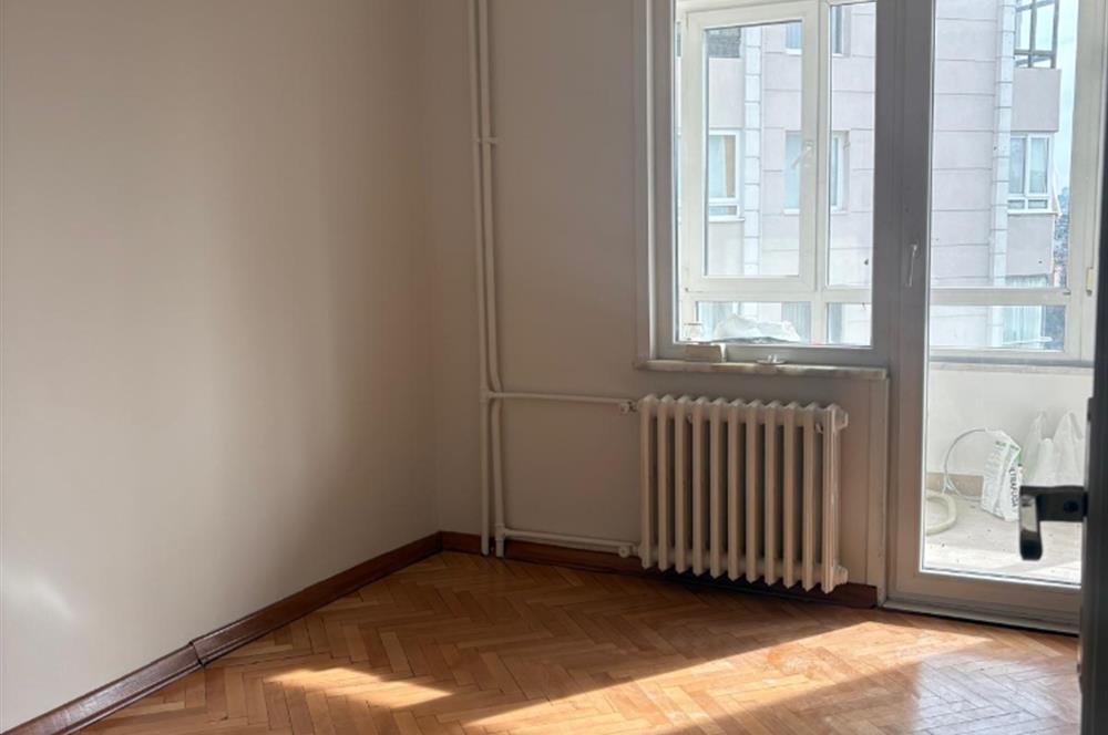 ENGİN SİTESİ'NDE YENİLENMİŞ DENİZ MANZARALI DUBLEKS DAİRE