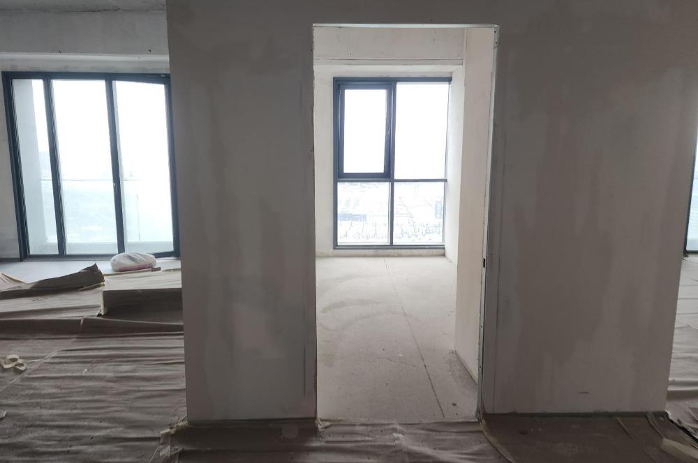 CENTURY 21 NEO' DAN MESA KOZ PLAZA, 24. KATTA SATILIK OFİS