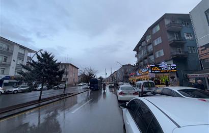 C21 MEVORA'DAN TIP FAKULTESİ CADDESİNDE SATILIK DAİRE