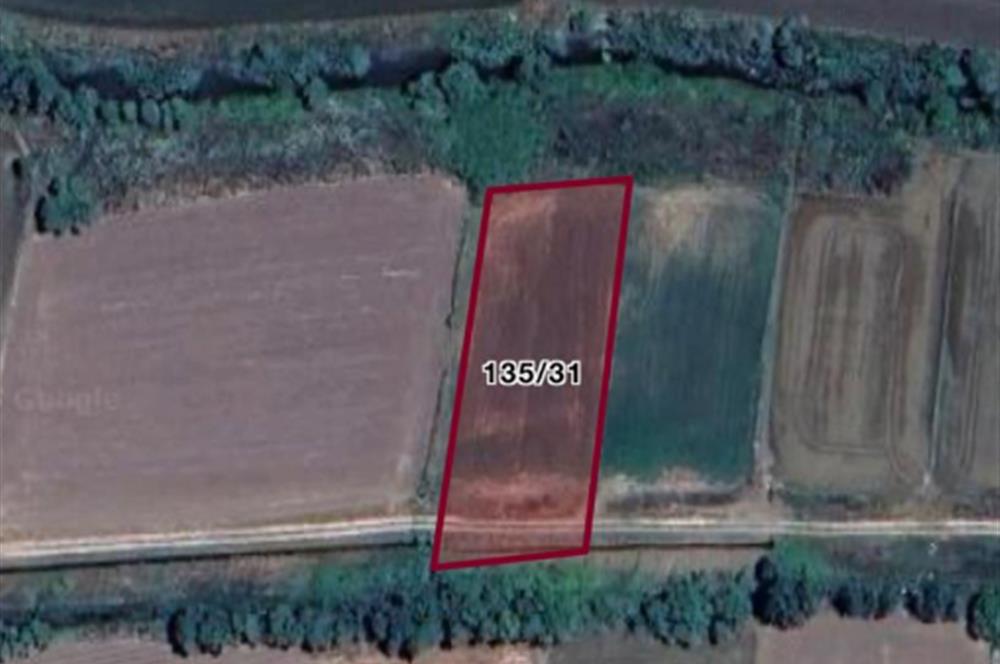 ÇANAKKALE BİGA PEKMEZLİ KÖYÜ GÖLAYAĞI MEVKİNDE SATILIK TARLA