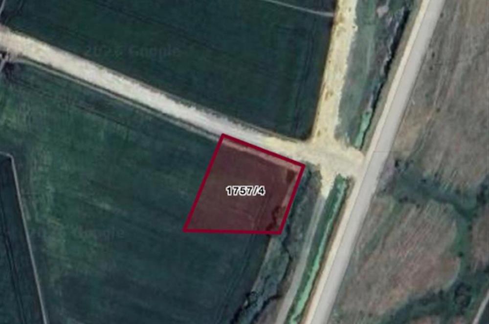 ÇANAKKALE BİGA ÇAVUŞKÖY İKİYOL ARASI MEVKİNDE SATILIK TARLA