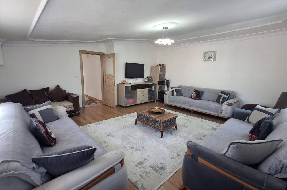 CUMHURİYET MAHALLESİNDE 2+1 AYRI MUTFAK DUBLEX