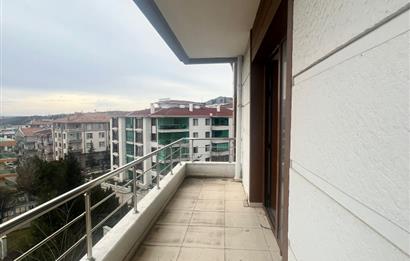 KARŞIYAKA'DA GÖL MANZARALI 3+1 SATILIK DAİRE