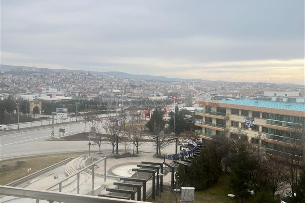 KARŞIYAKA'DA GÖL MANZARALI 3+1 SATILIK DAİRE