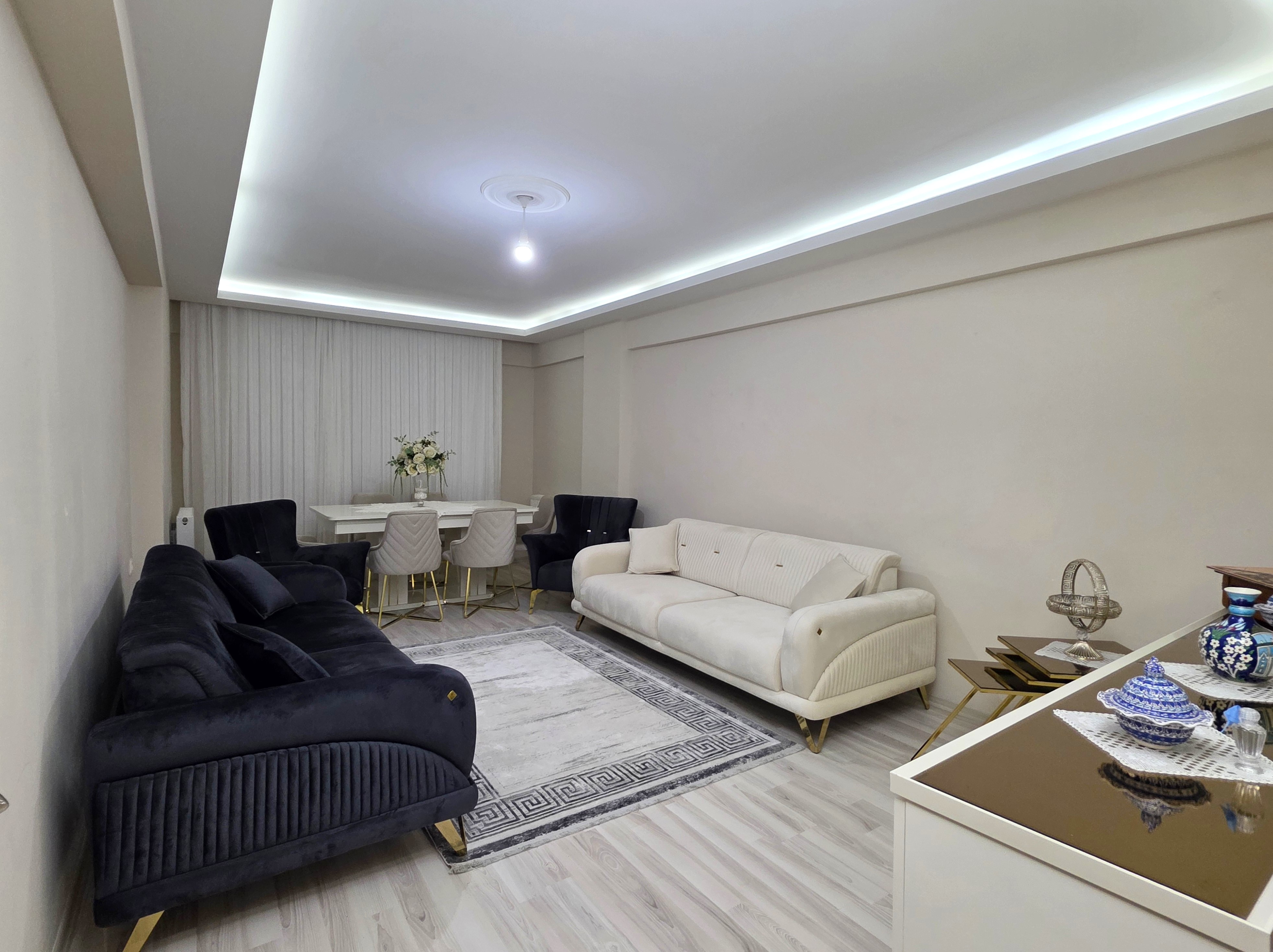 C21 Cius; Endüstri Meslek Lisesi Civarı Satılık 3+1 Daire