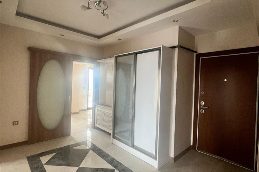 KARŞIYAKA'DA GÖL MANZARALI 3+1 SATILIK DAİRE