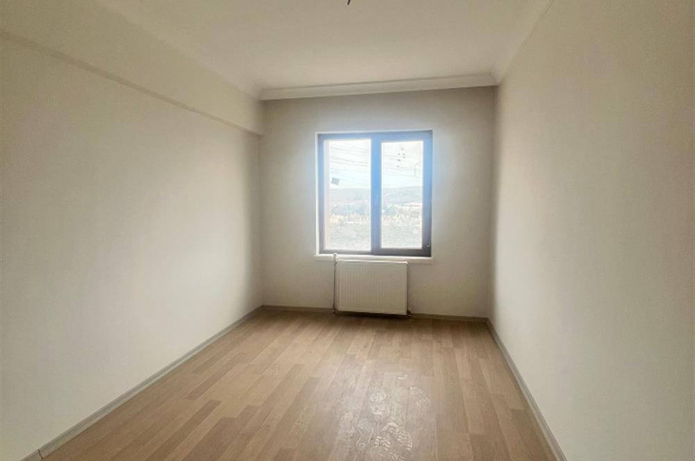 KARŞIYAKA'DA GÖL MANZARALI 3+1 SATILIK DAİRE