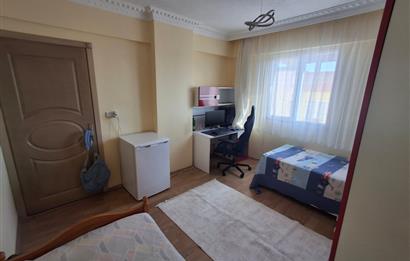 CUMHURİYET MAHALLESİNDE 2+1 AYRI MUTFAK DUBLEX