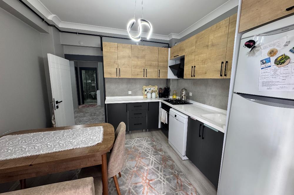 KARŞIYAKA’DA BAĞIMSIZ MUTFAK 0 SATILIK 2+1 DAİRE