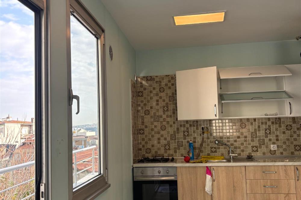 GÜMÜŞSUYU'NDA İLHAM VEREN DENİZ MANZARASINA SAHİP KİRALIK OFİS