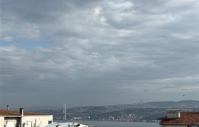 GÜMÜŞSUYU'NDA İLHAM VEREN DENİZ MANZARASINA SAHİP KİRALIK OFİS