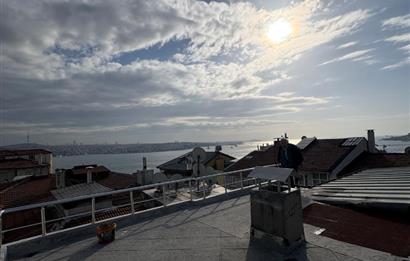 GÜMÜŞSUYU'NDA İLHAM VEREN DENİZ MANZARASINA SAHİP KİRALIK OFİS