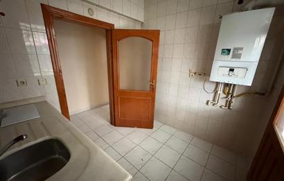 MALTEPE KÜÇÜKYALI SAHİL MARMARAY YAKINI BALKONLU 2+1 DAİRE