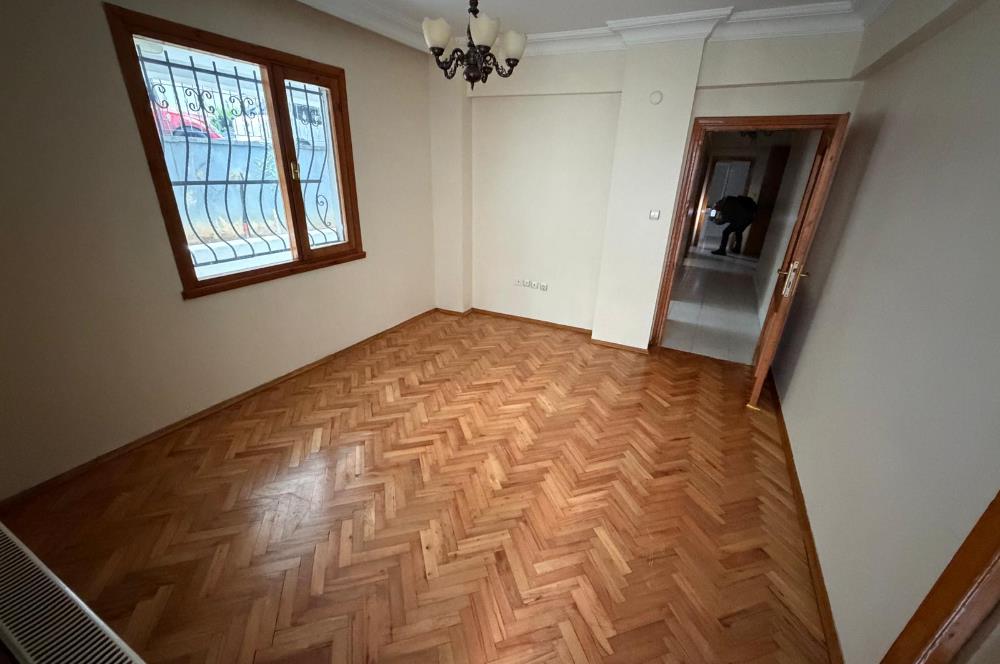 MALTEPE KÜÇÜKYALI SAHİL MARMARAY YAKINI BALKONLU 2+1 DAİRE