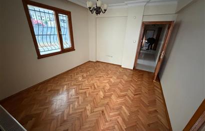 MALTEPE KÜÇÜKYALI SAHİL MARMARAY YAKINI BALKONLU 2+1 DAİRE