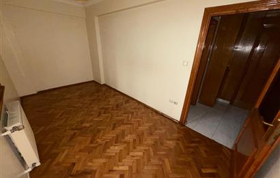 MALTEPE KÜÇÜKYALI SAHİL MARMARAY YAKINI BALKONLU 2+1 DAİRE