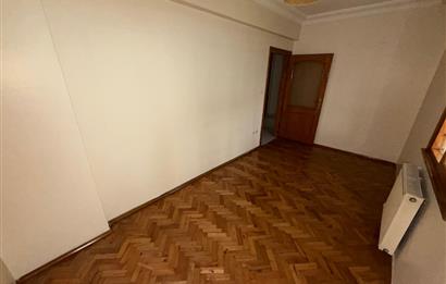 MALTEPE KÜÇÜKYALI SAHİL MARMARAY YAKINI BALKONLU 2+1 DAİRE