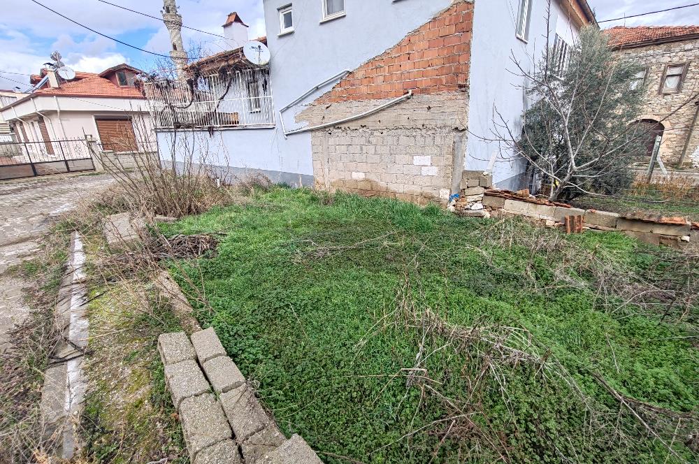 Tavas Solmaz Mahallesinde Satılık Müstakil Ev 