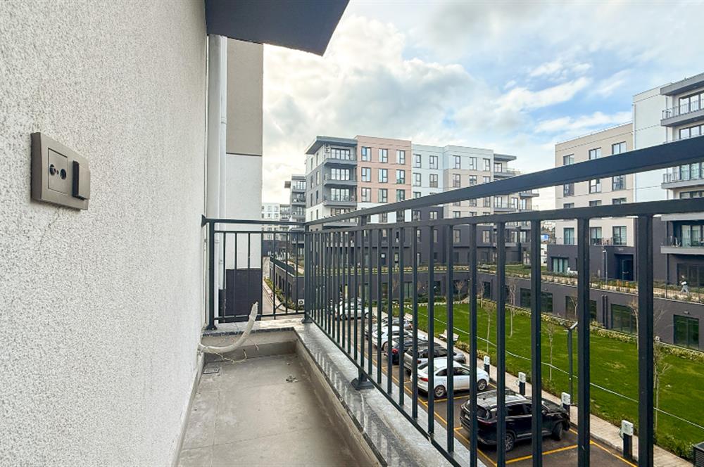 Century21 Bal 'dan Emlak Konutta Devirli Satılık 1+1 Daire