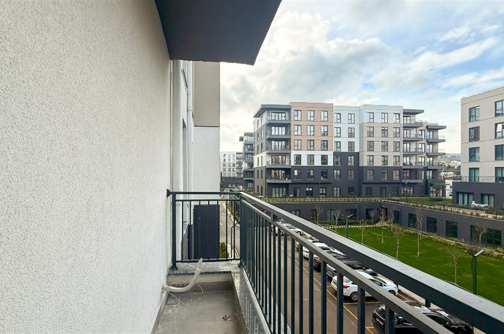 Century21 Bal 'dan Emlak Konutta Devirli Satılık 1+1 Daire