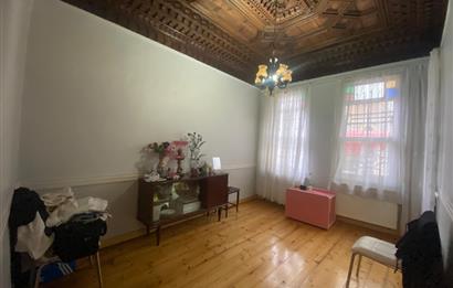 Kadiköyün kalbinde harika konumda komple kiralık işyeri