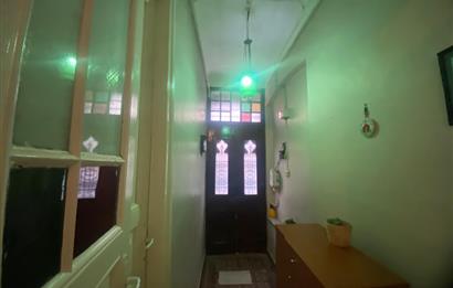 Kadiköyün kalbinde harika konumda komple kiralık işyeri