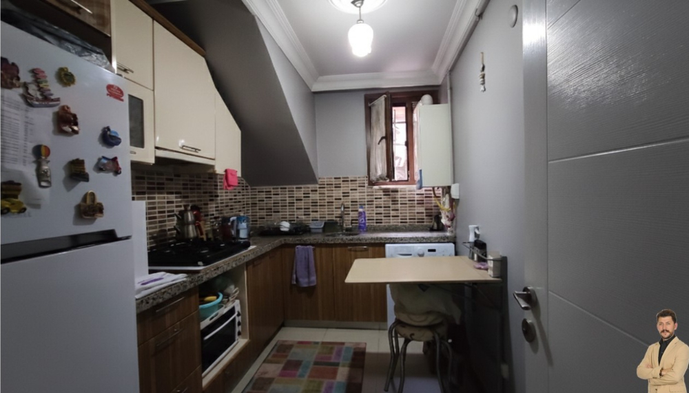 KAĞITHANEDE METROYA YÜRÜME MESAFESİNDE SATILIK 1+1 DAİRE