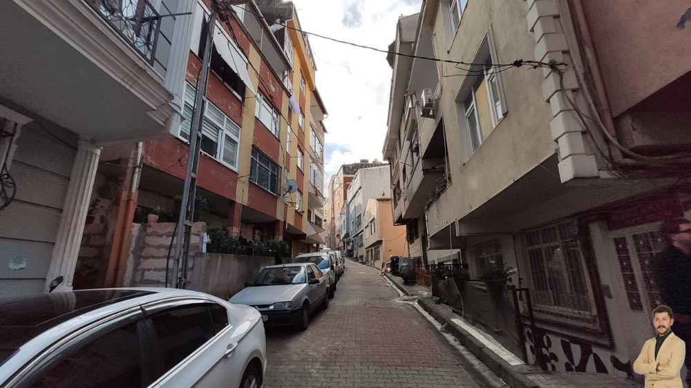 KAĞITHANEDE METROYA YÜRÜME MESAFESİNDE SATILIK 1+1 DAİRE