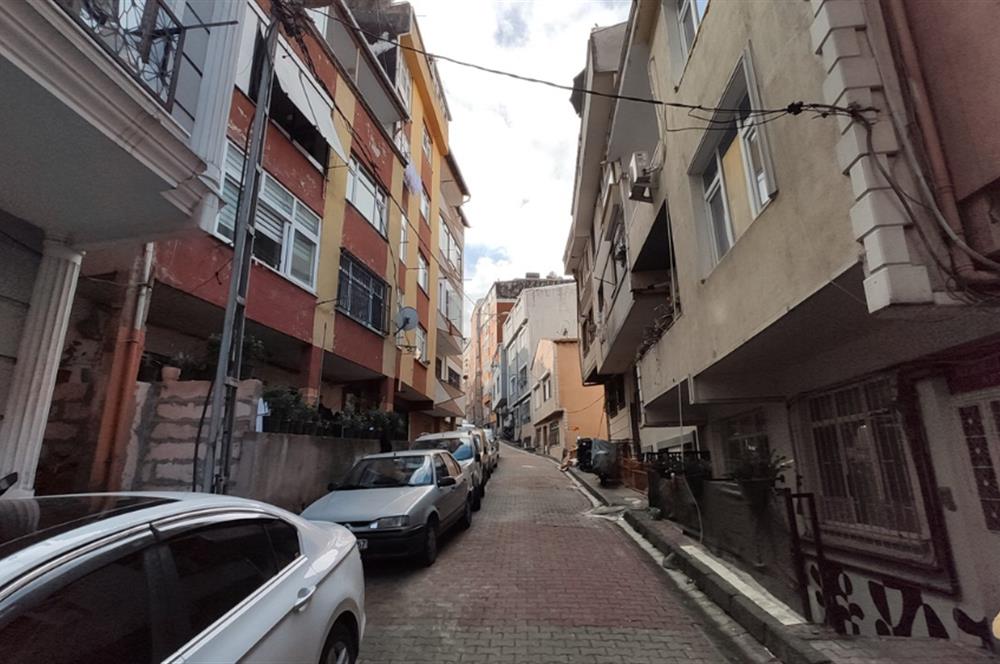 KAĞITHANEDE METROYA YÜRÜME MESAFESİNDE SATILIK 1+1 DAİRE