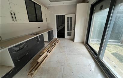 C21 BAL'DAN TOYGAR MAH. GENİŞ TERASLI SATILIK 4+1 VİLLA