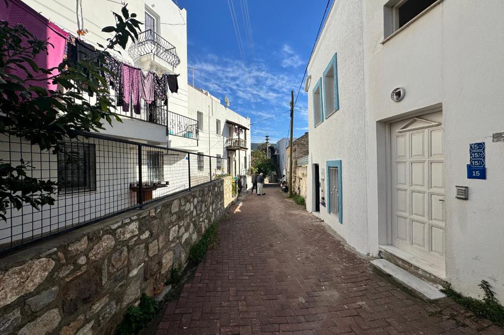 Bodrum Merkezde Eşyalı Kiralık 1+1 Temiz Bahçe Katı Daire