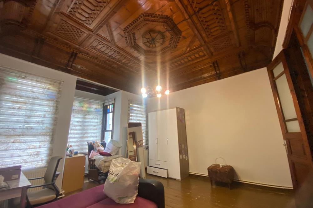 Kadiköyün kalbinde harika konumda komple kiralık işyeri