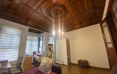 Kadiköyün kalbinde harika konumda komple kiralık işyeri