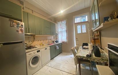 Kadiköyün kalbinde harika konumda komple kiralık işyeri