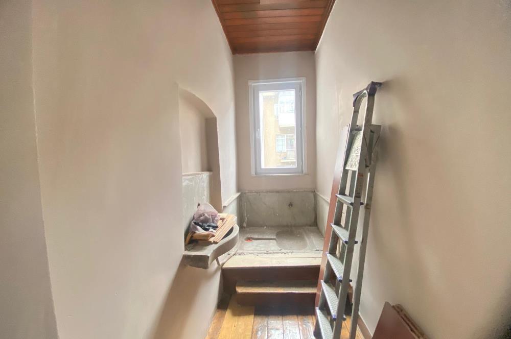 Kadiköyün kalbinde harika konumda komple kiralık işyeri