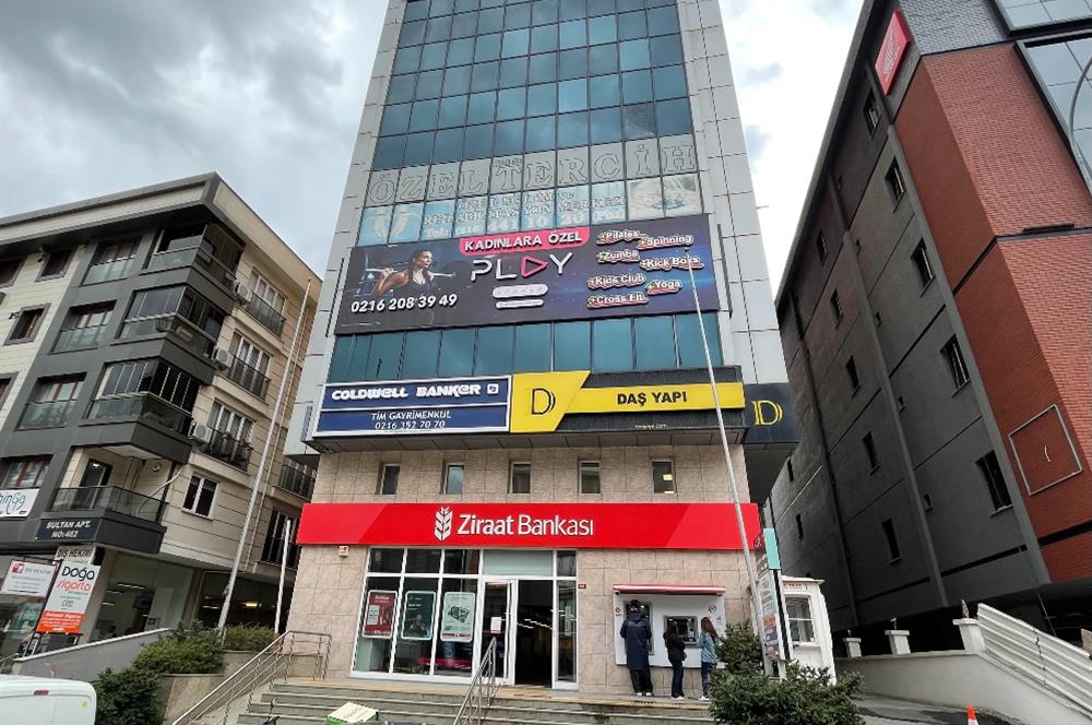 BAĞDAT CADDESİ'NDE 230 m2 NETOTOPARKLI PLAZA KATI