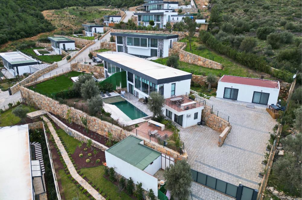 BODRUM KIZILAĞAÇ SATILIK 7+1 DUBLEKS VİLLA