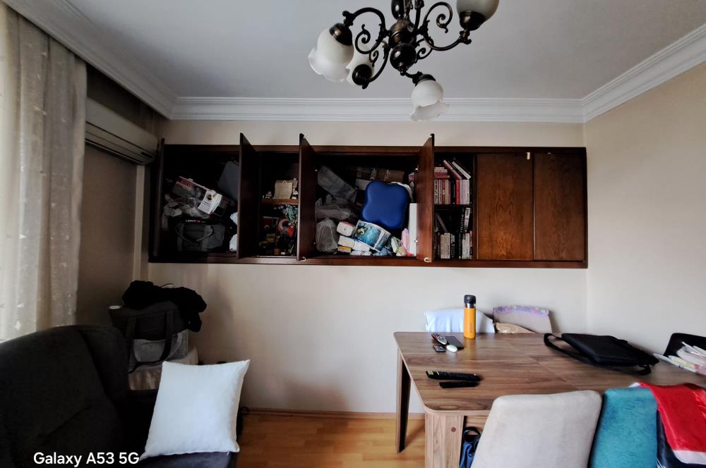 İcadiye’de Fıstıkağacı Metroya Yakın Krediye Uygun Satılık 3+1