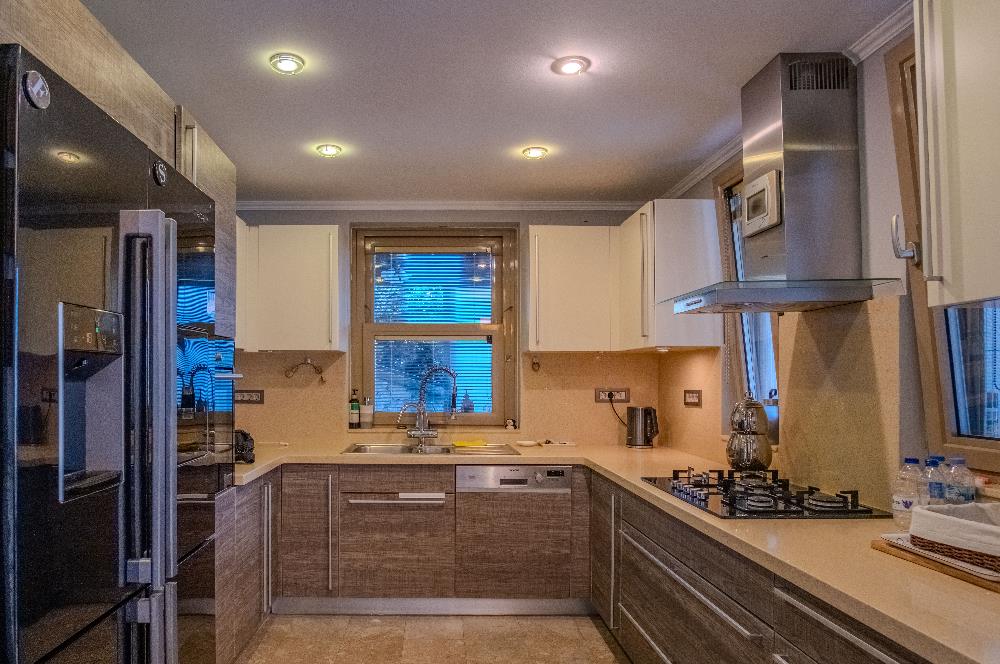 Bodrum Aura Residence Plajlı Manzaralı Bahçeli Satılık 3+1 Daire