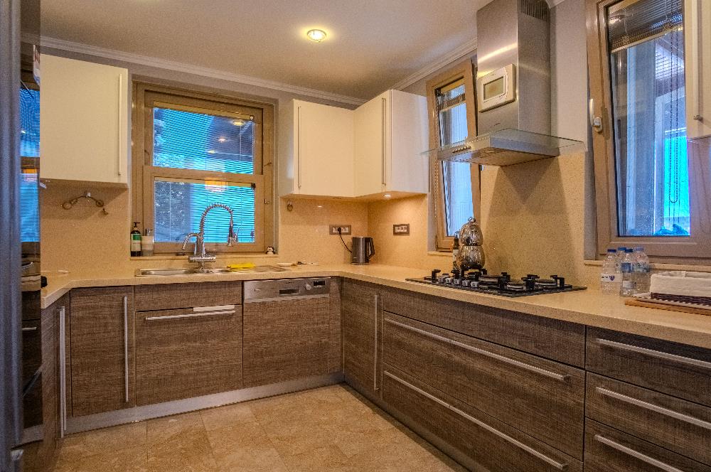 Bodrum Aura Residence Plajlı Manzaralı Bahçeli Satılık 3+1 Daire