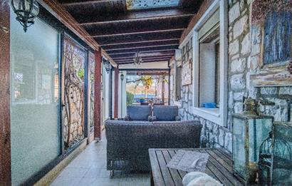 Bodrum Aura Residence Plajlı Manzaralı Bahçeli Satılık 3+1 Daire