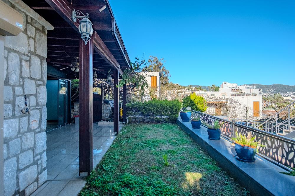 Bodrum Aura Residence Plajlı Manzaralı Bahçeli Satılık 3+1 Daire