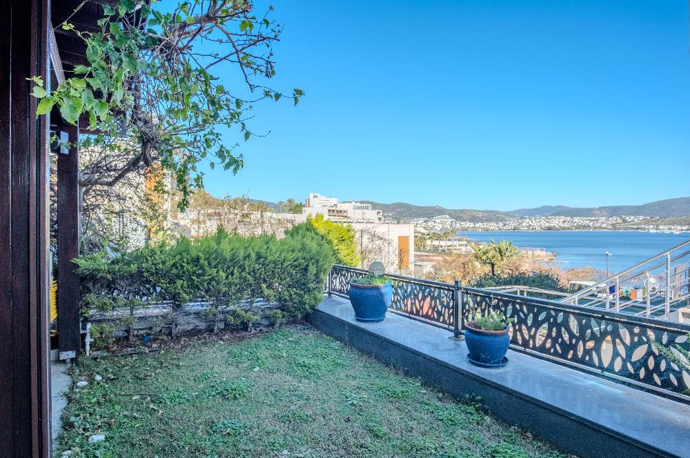 Bodrum Aura Residence Plajlı Manzaralı Bahçeli Satılık 3+1 Daire