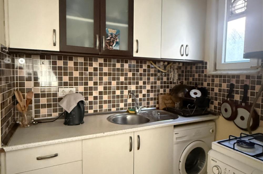 CİHANGİR MERKEZDE GİRİŞ KATI BOŞ SATILIK DAİRE