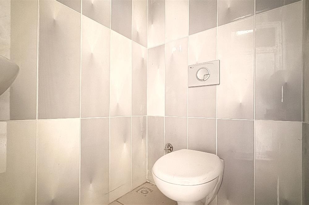 Balıkesir Karesi Üçpınar Yolu caddesinde Karesi Cami karşısı SATILIK DÜKKAN C21BAL