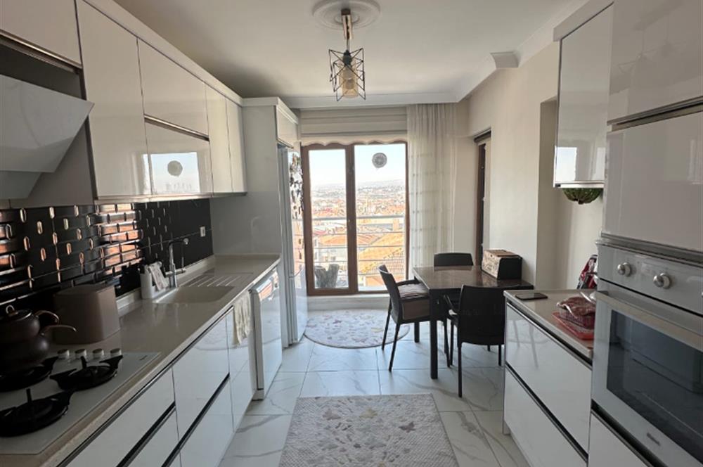 MERKEZİ KONUMDA SATILIK 130 M2 MANZARALI DAİRE